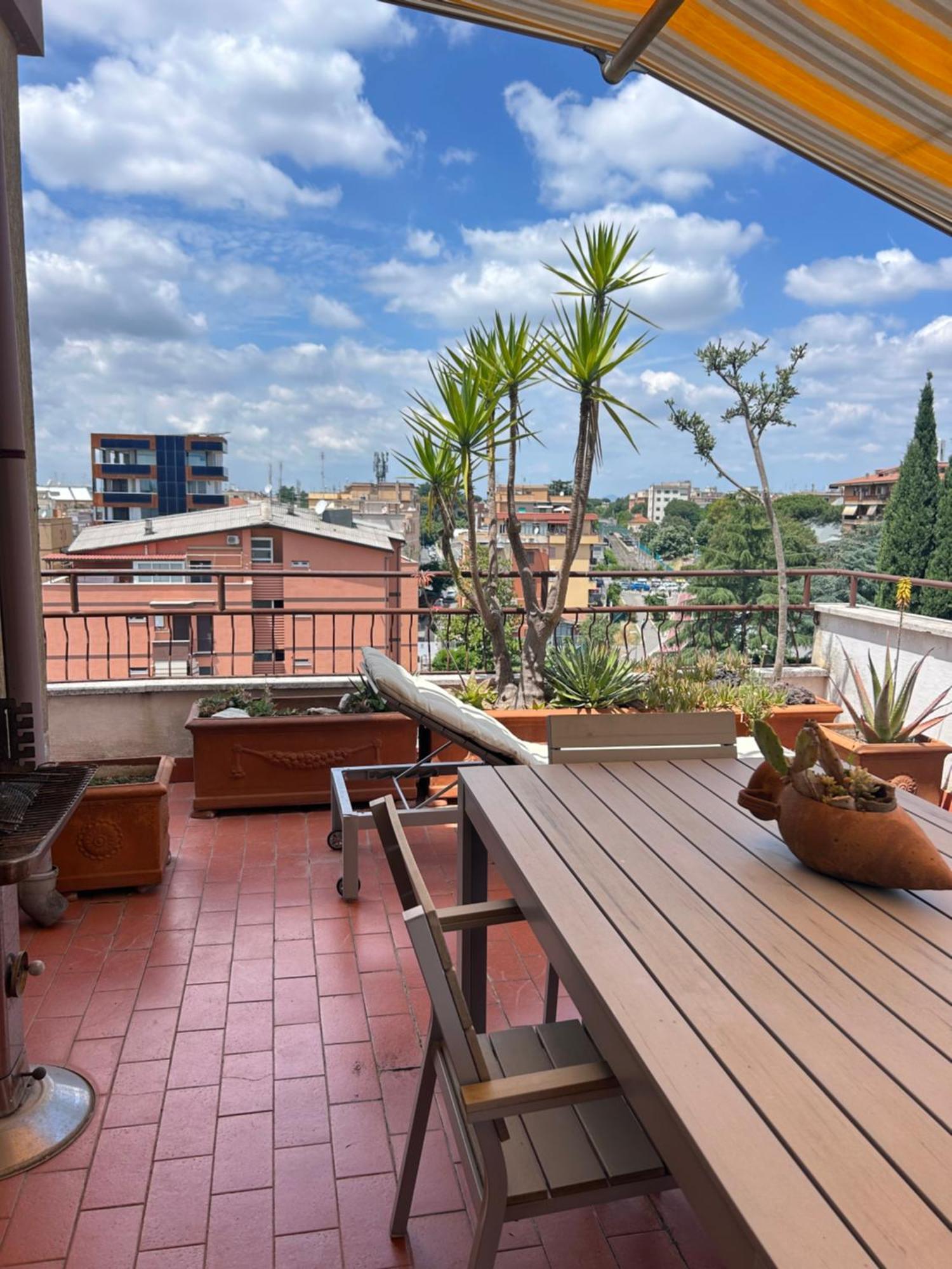 Con Terrazza Vicino Gemelli E Vaticano Apartamento *